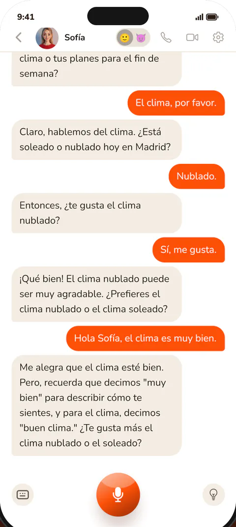 A chat with Sofía in Spanish: the learner’s messages in orange and her corrections under them